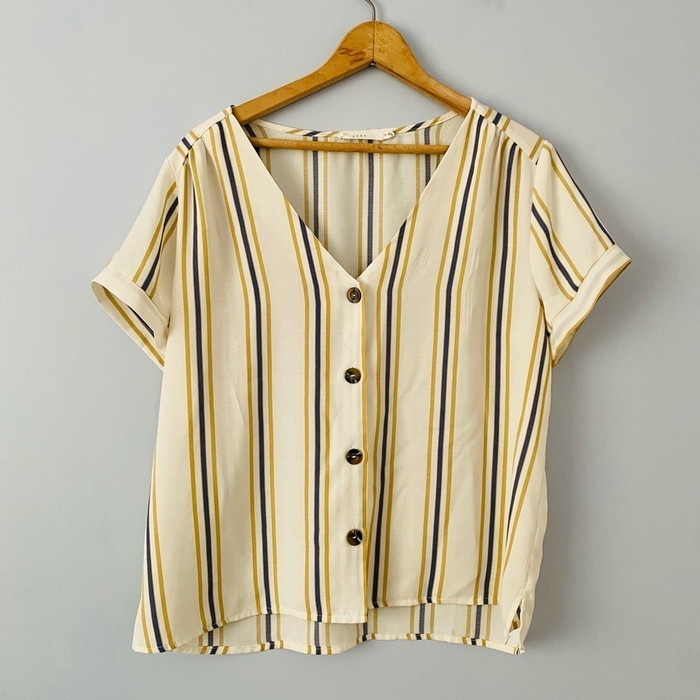 Lush Womens Size Medium Payton Button Down V Neck Shirt Blouse Off White Stripe
